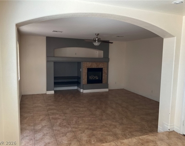 172 Timberline Desert Court - Photo Thumbnail 6