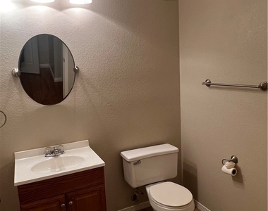 1830 N Buffalo Drive - Photo Thumbnail 11