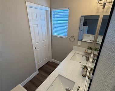 4107 Cutting Horse Avenue - Photo Thumbnail 7