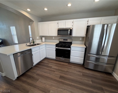 4107 Cutting Horse Avenue - Photo Thumbnail 1