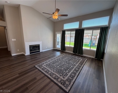 4107 Cutting Horse Avenue - Photo Thumbnail 4