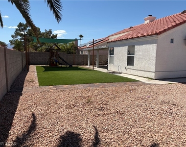 4107 Cutting Horse Avenue - Photo Thumbnail 12