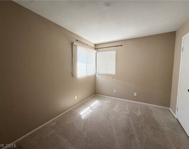 2066 Waverly Circle - Photo Thumbnail 15