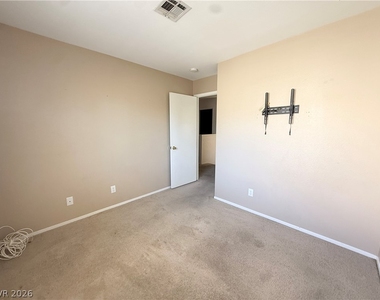 2066 Waverly Circle - Photo Thumbnail 12