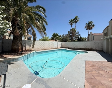 2066 Waverly Circle - Photo Thumbnail 19