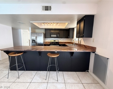 2066 Waverly Circle - Photo Thumbnail 26