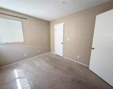 2066 Waverly Circle - Photo Thumbnail 14