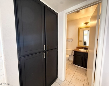2066 Waverly Circle - Photo Thumbnail 29