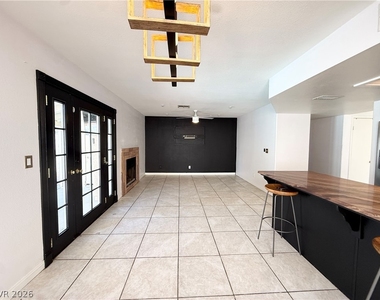 2066 Waverly Circle - Photo Thumbnail 23