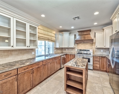 2175 Fountain Springs Drive - Photo Thumbnail 5