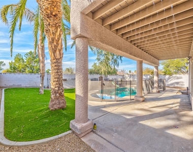 2175 Fountain Springs Drive - Photo Thumbnail 17