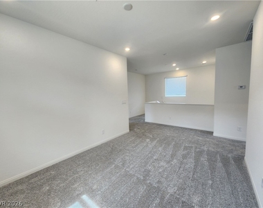 1553 Crowned Eagle Street - Photo Thumbnail 16