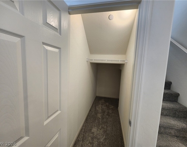 1553 Crowned Eagle Street - Photo Thumbnail 12