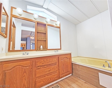 80 Stanley Drive - Photo Thumbnail 10