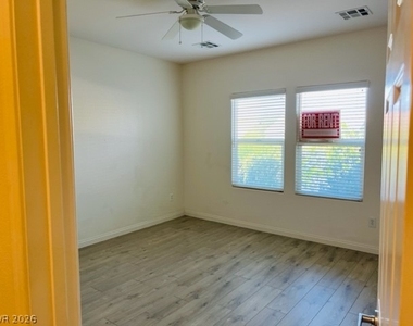 2103 Sawtooth Mountain Drive - Photo Thumbnail 6
