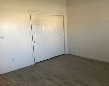 2103 Sawtooth Mountain Drive - Photo Thumbnail 8