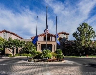 2103 Sawtooth Mountain Drive - Photo Thumbnail 23