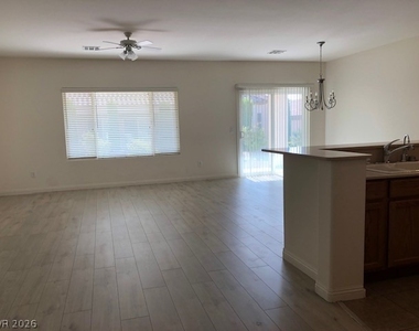 2103 Sawtooth Mountain Drive - Photo Thumbnail 5