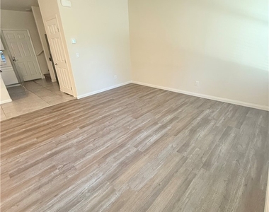 7331 Sunray Point Street - Photo Thumbnail 6