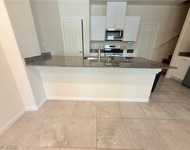 7331 Sunray Point Street - Photo Thumbnail 9