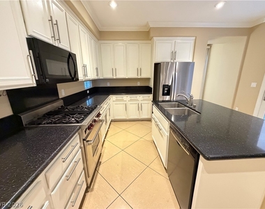 11398 Belmont Lake Drive - Photo Thumbnail 13