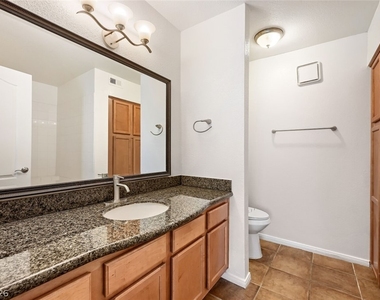9325 W Desert Inn Road - Photo Thumbnail 18