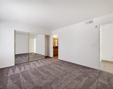 9325 W Desert Inn Road - Photo Thumbnail 17