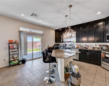 6516 Austin Hope Avenue - Photo Thumbnail 11