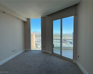 2777 Paradise Road - Photo Thumbnail 7