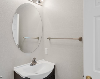 6423 Alderlyn Avenue - Photo Thumbnail 8
