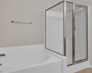 6423 Alderlyn Avenue - Photo Thumbnail 9