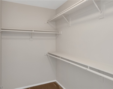 6423 Alderlyn Avenue - Photo Thumbnail 12