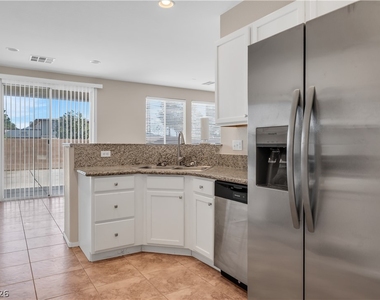 6423 Alderlyn Avenue - Photo Thumbnail 3