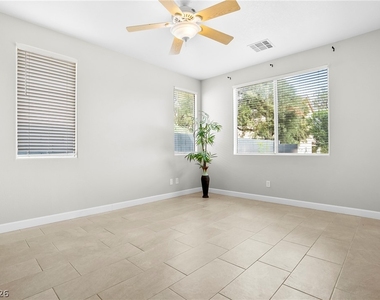 8824 Iron Hitch Avenue - Photo Thumbnail 12
