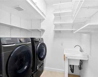 8824 Iron Hitch Avenue - Photo Thumbnail 22