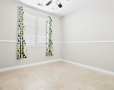 8824 Iron Hitch Avenue - Photo Thumbnail 15