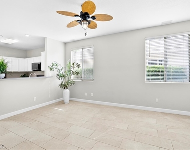 8824 Iron Hitch Avenue - Photo Thumbnail 4