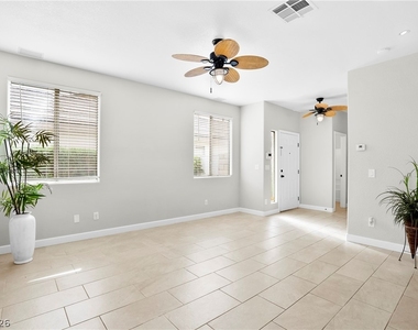8824 Iron Hitch Avenue - Photo Thumbnail 6