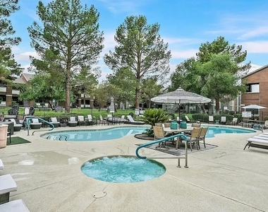 555 E Silverado Ranch Boulevard - Photo Thumbnail 10