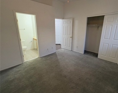6064 Nestled Foot Street - Photo Thumbnail 9