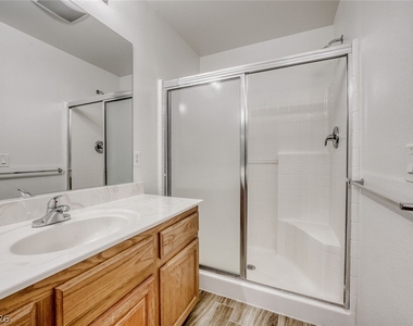 2562 Begonia Valley Avenue - Photo Thumbnail 14