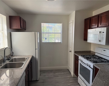 2801 N Rainbow Boulevard - Photo Thumbnail 5