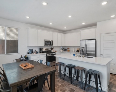 7117 Red Gulch Street - Photo Thumbnail 12