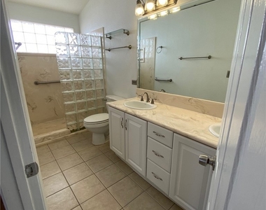 8220 James Grayson Drive - Photo Thumbnail 13