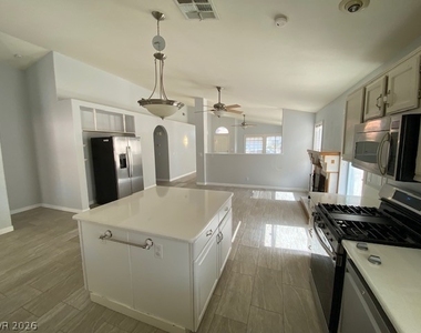 8220 James Grayson Drive - Photo Thumbnail 4