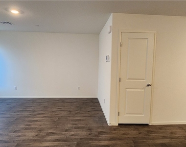 7953 Whisper Words Avenue - Photo Thumbnail 5