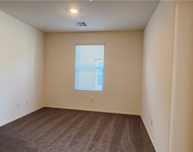 7953 Whisper Words Avenue - Photo Thumbnail 17