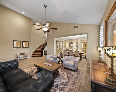 7148 White Bloom Avenue - Photo Thumbnail 6