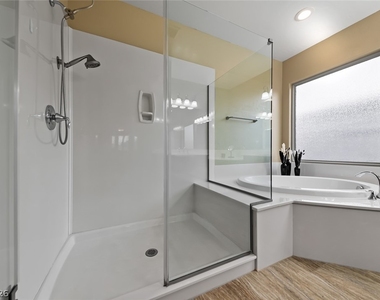 7148 White Bloom Avenue - Photo Thumbnail 34