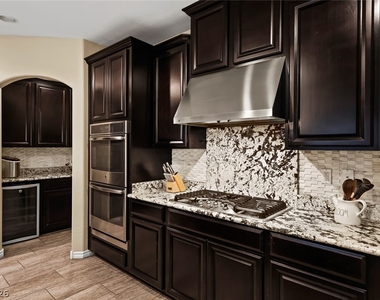 7148 White Bloom Avenue - Photo Thumbnail 13